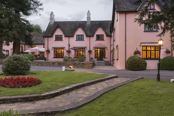 Cwrt Bleddyn Hotel & Spa