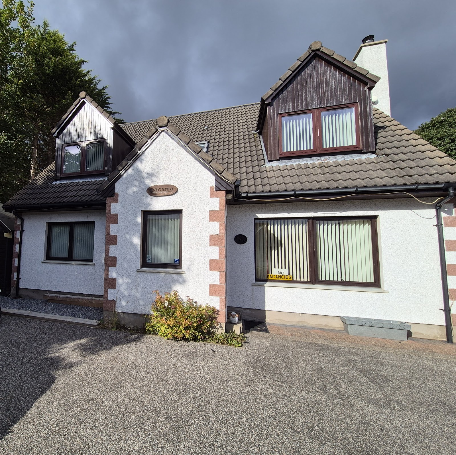 Dacama House