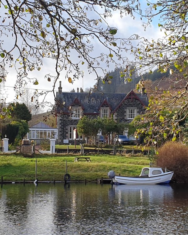 Dall Lodge Country House