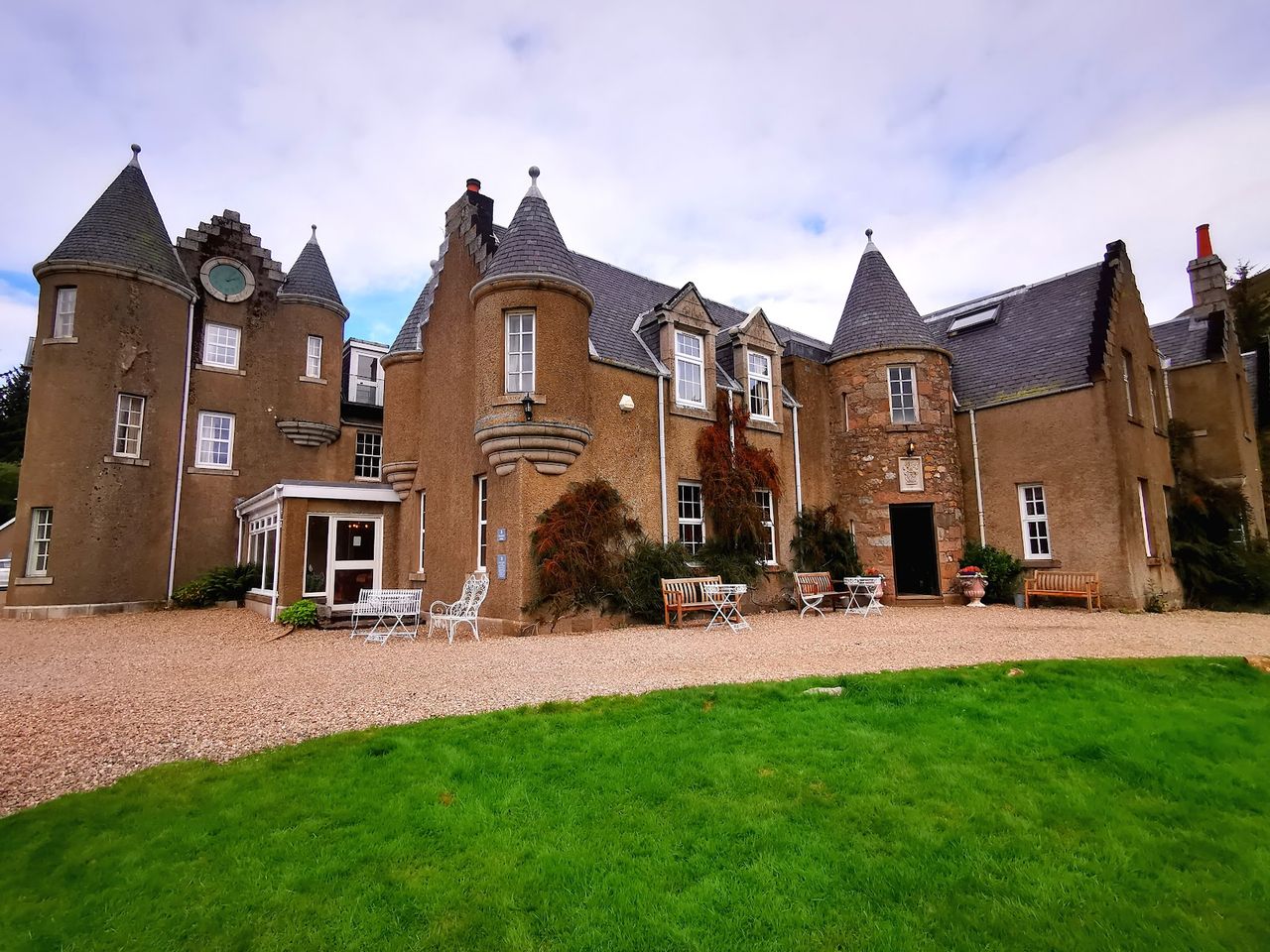 Dalmunzie Castle Hotel