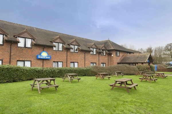 Days Inn Sevenoaks Clacket Lane
