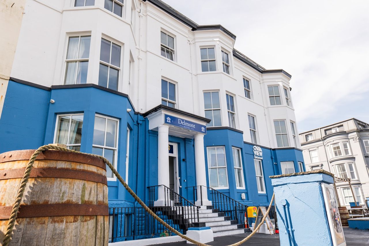 Delmont Hotel