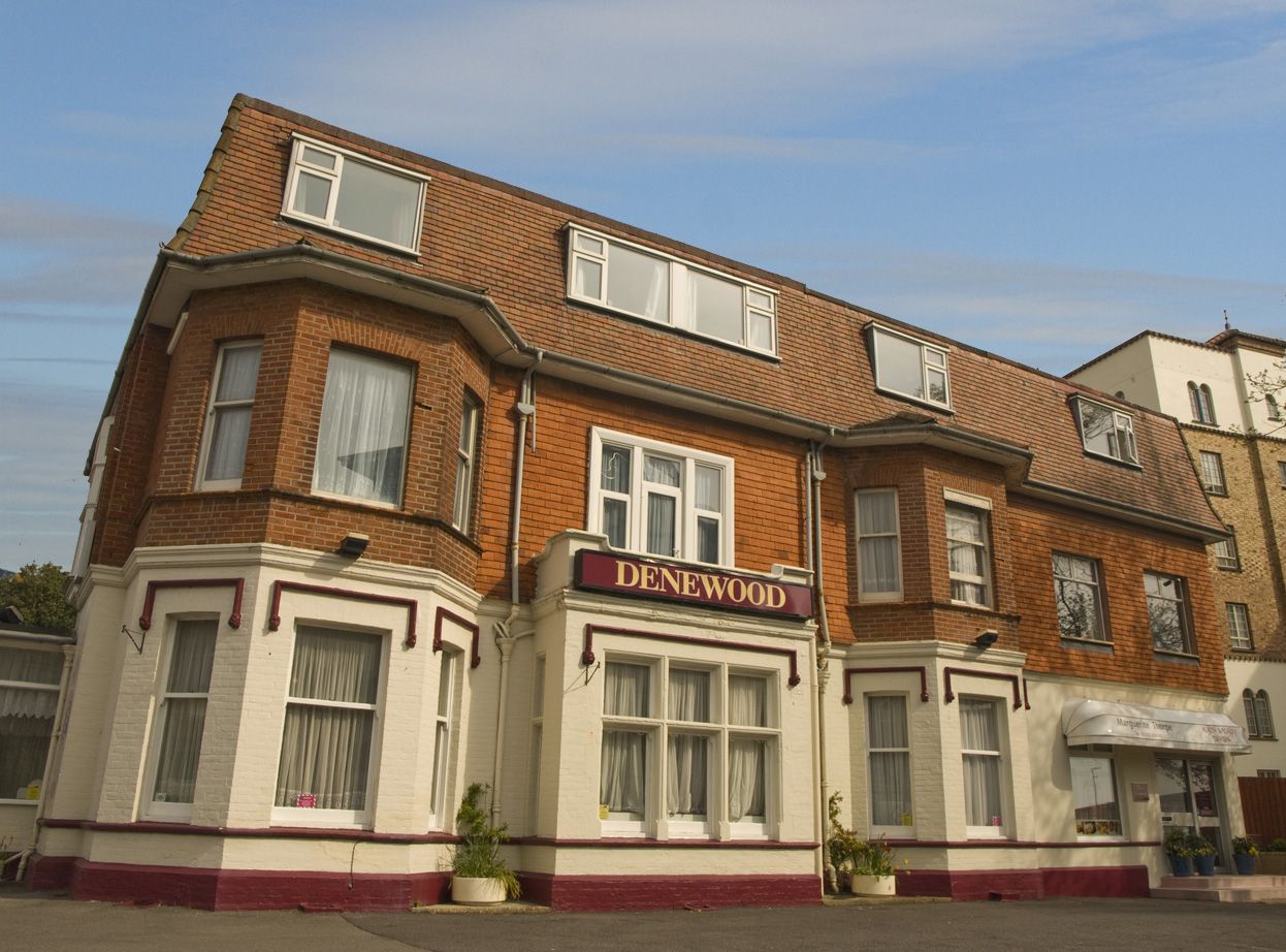 Denewood Hotel - Guest Accomodation