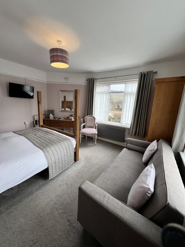 Devonshire Arms Inn