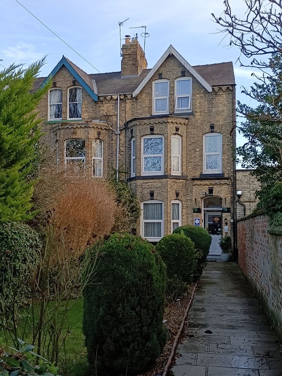 Diamonds Lodge