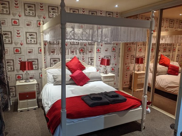 Dimple Well Lodge Hotel