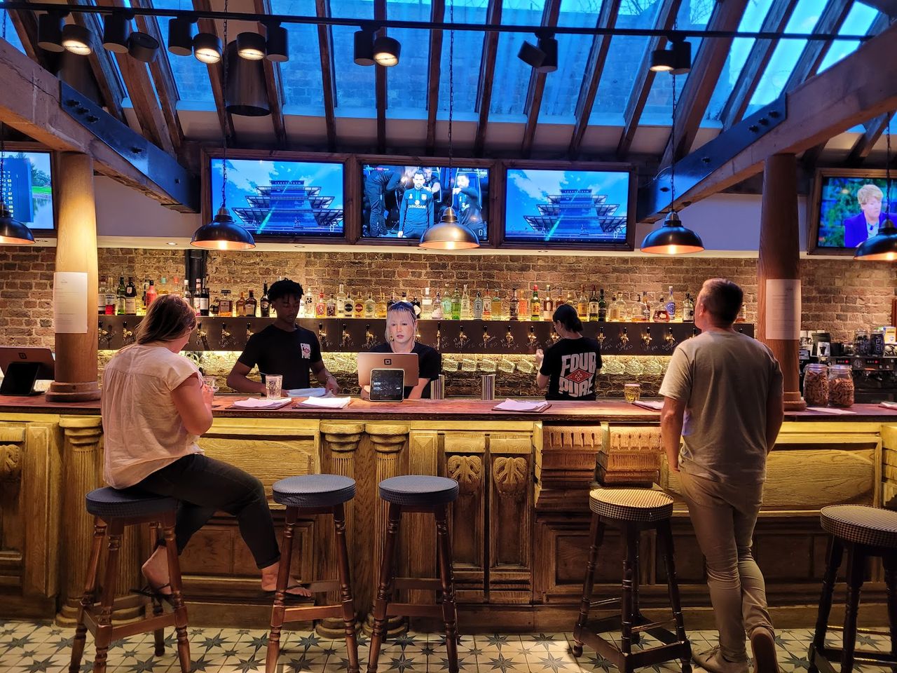 Dockers Inn