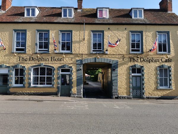 Dolphin Hotel