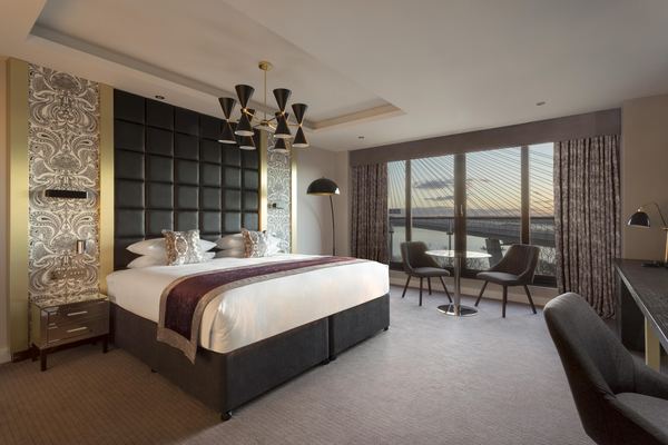 DoubleTree by Hilton Edinburgh Queensferry Crossing