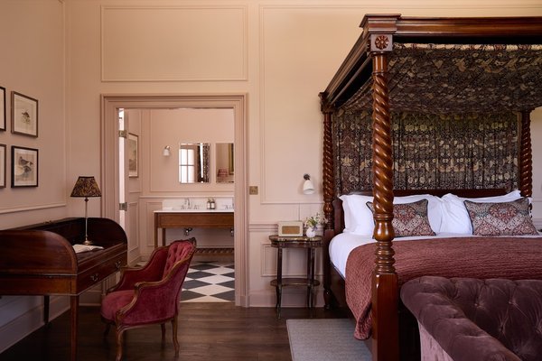 Dumbleton Hall Hotel