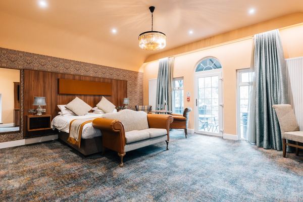 Dunadry Hotel and Gardens