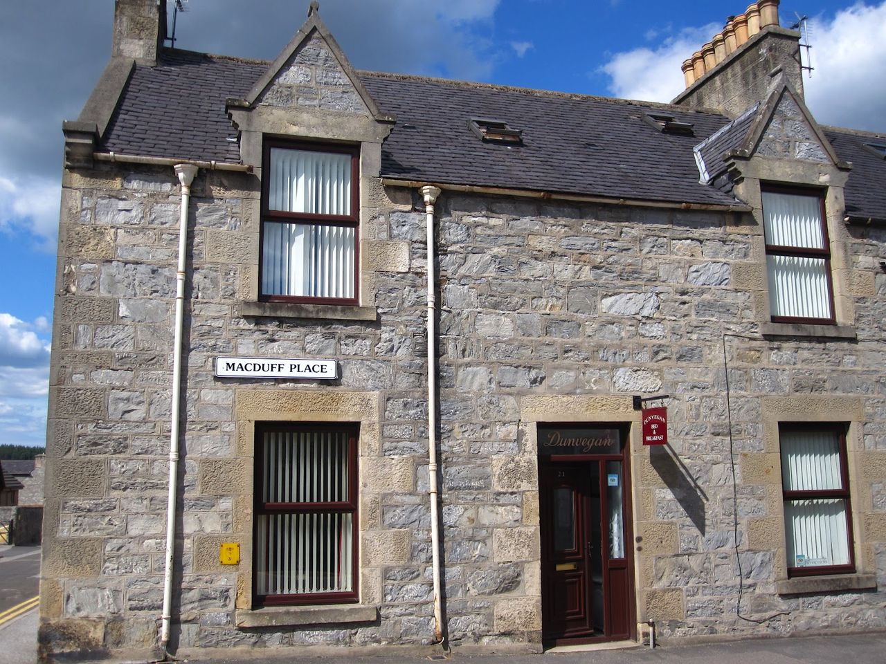 Dunvegan B and B
