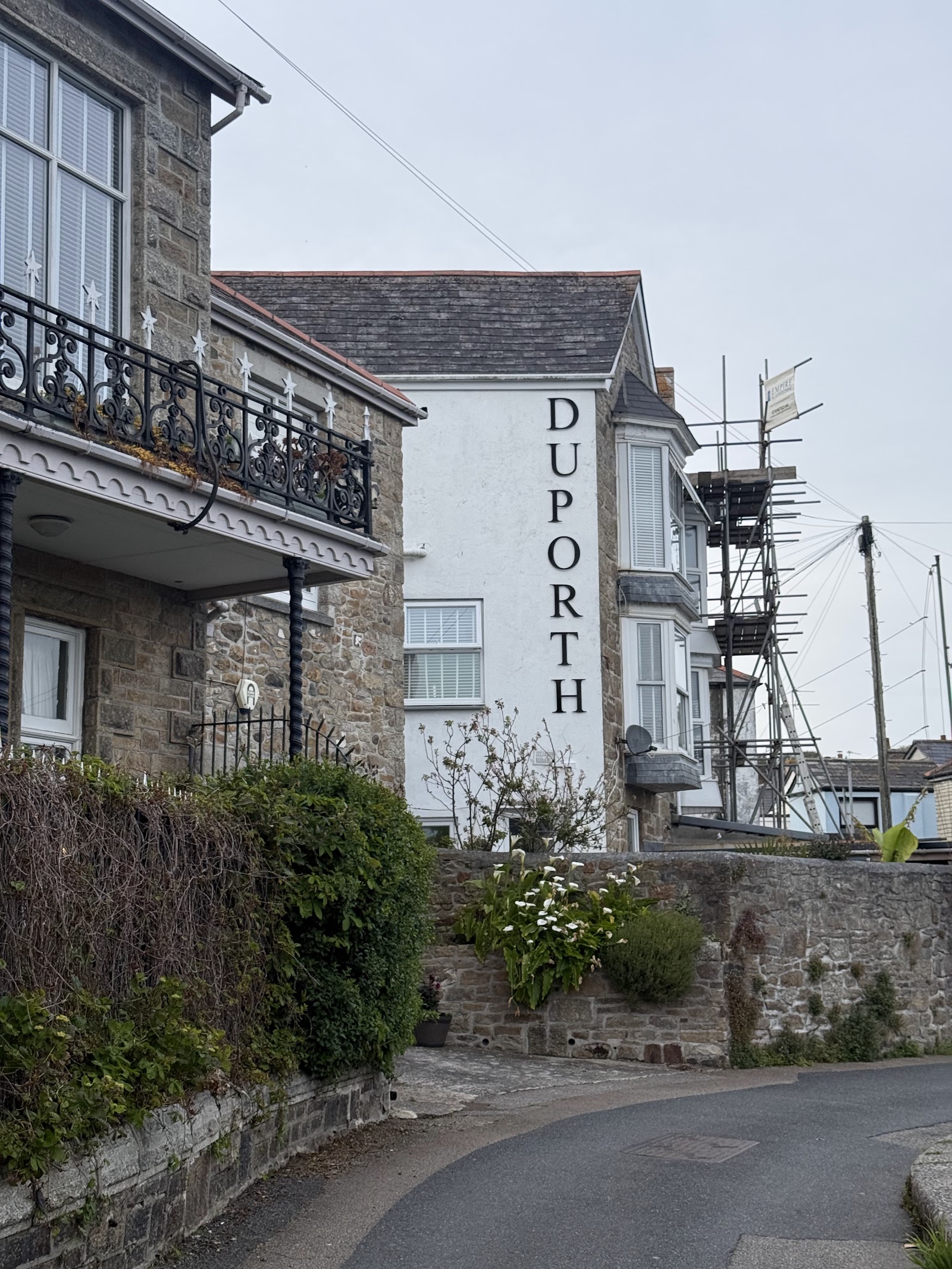 Duporth Guest House