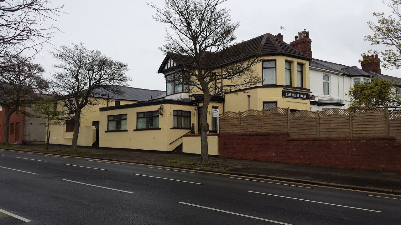 East Mount House
