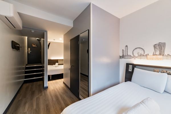 easyhotel Victoria