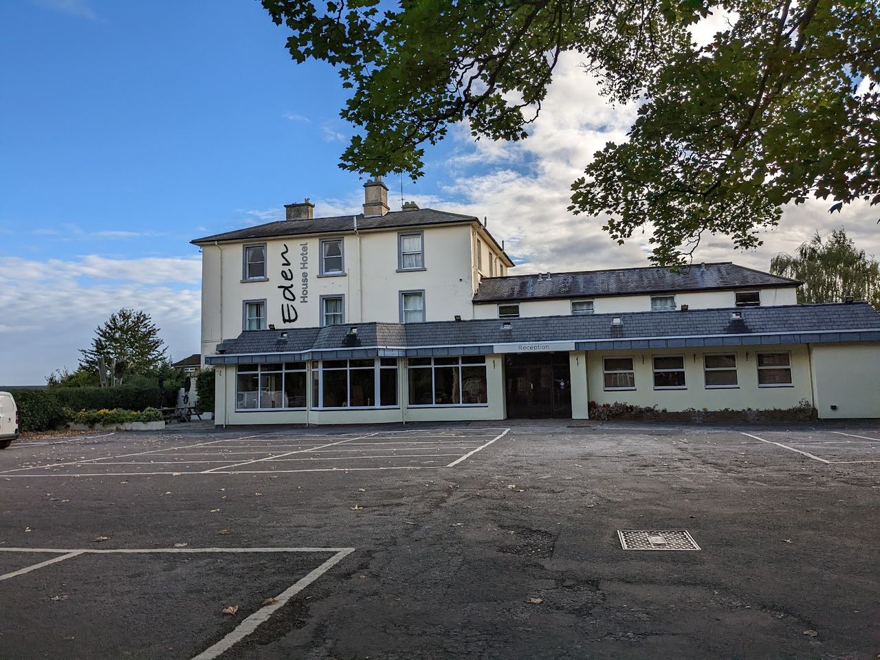 Eden House Hotel