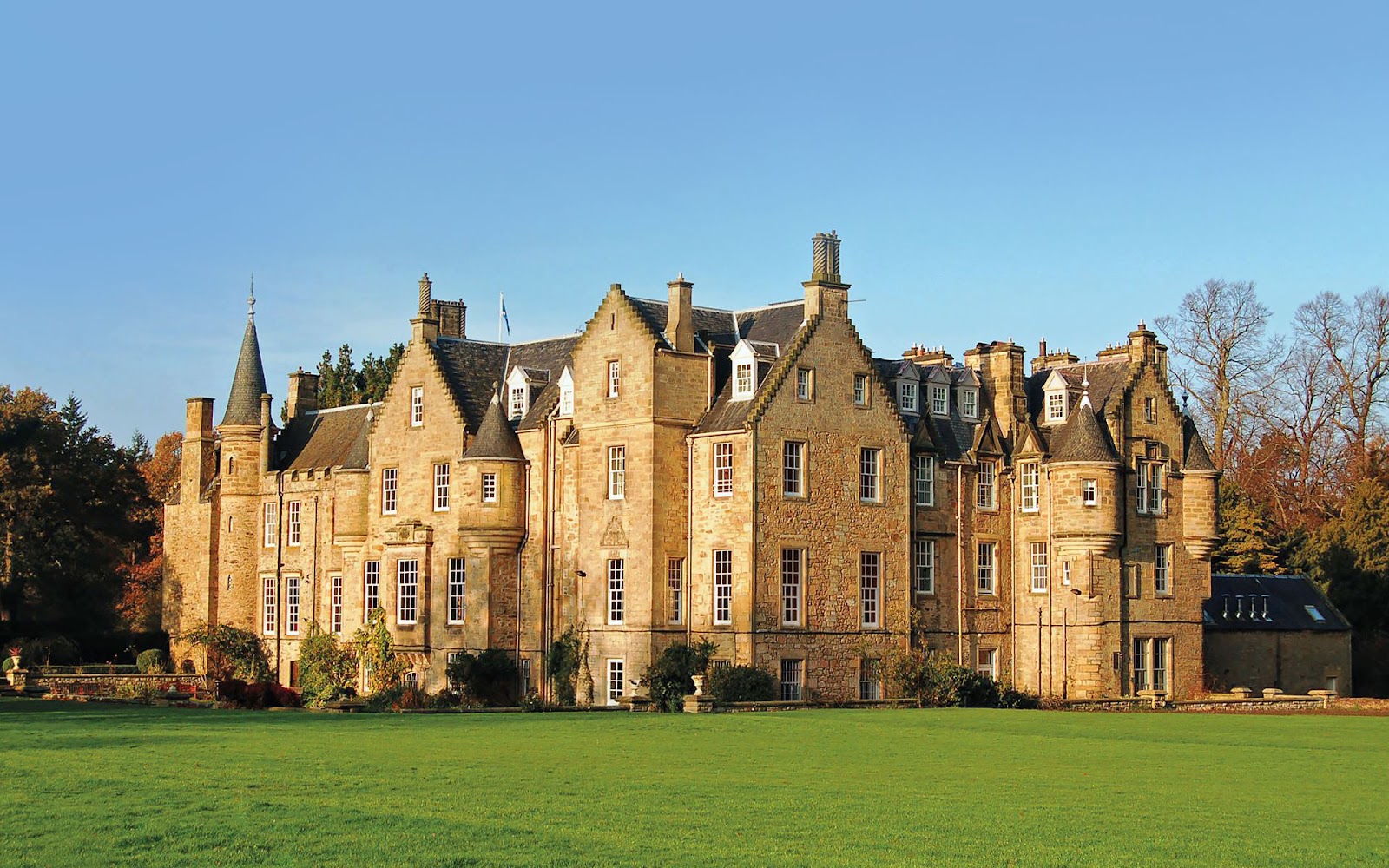 Edinburgh Lodges