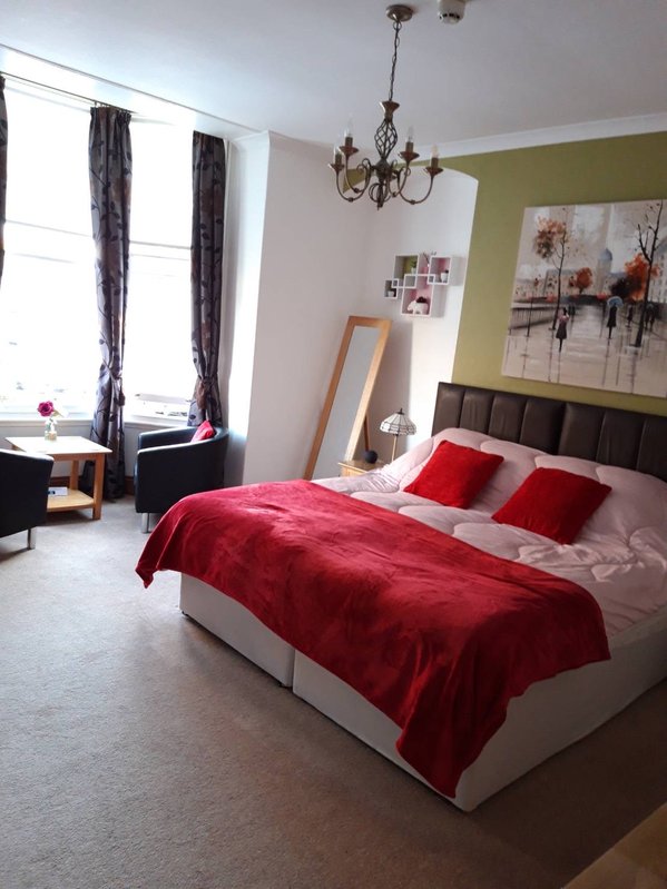 Ellies Guest House