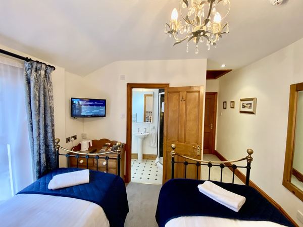 Elm Tree Lodge