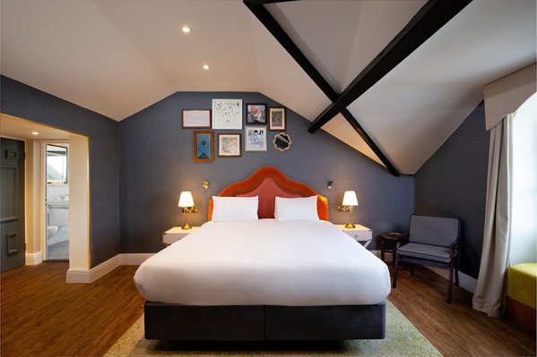 Elmbank Hotel and Lodge