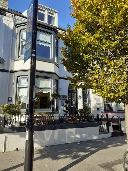 Elmswood Guest House