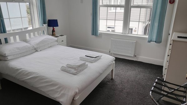 Elnor Guest House