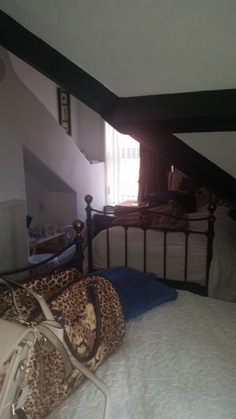 Esklet Guest House