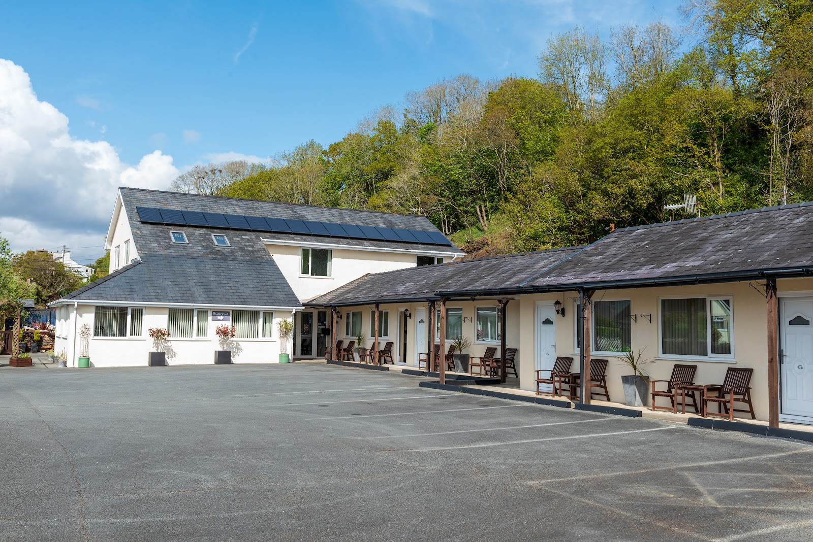 Estuary Lodge Motel