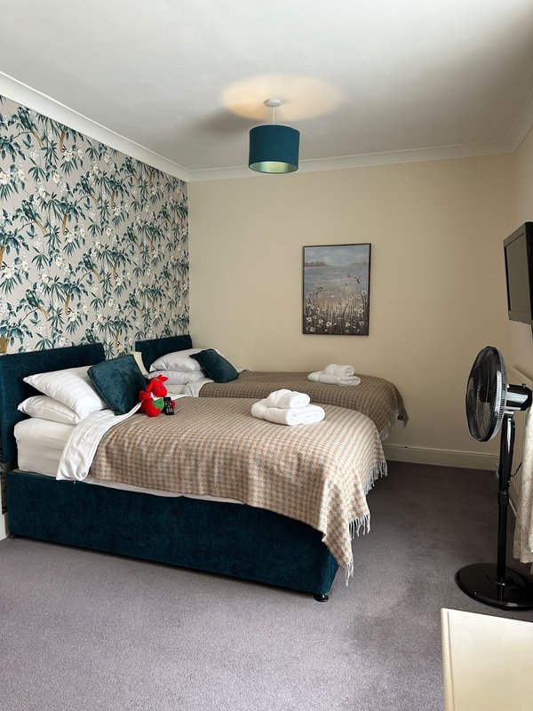 Feathers Royal Hotel