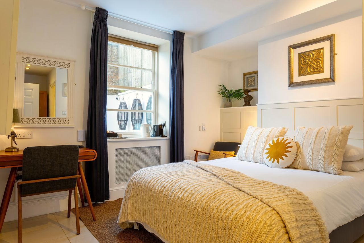 Ferndale Mews