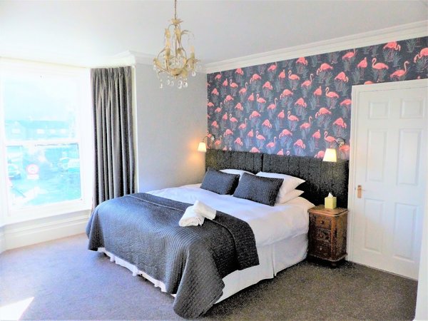Four Seasons Guesthouse