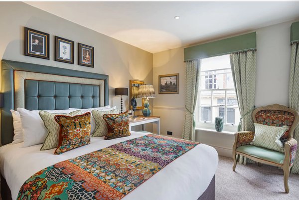George Hotel Amesbury Stonehenge