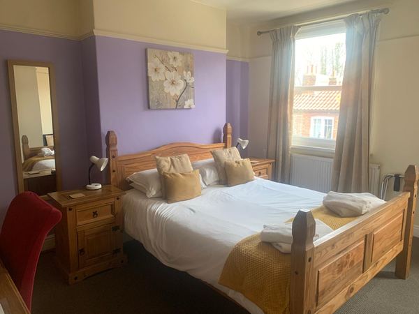 Gillygate Guest House
