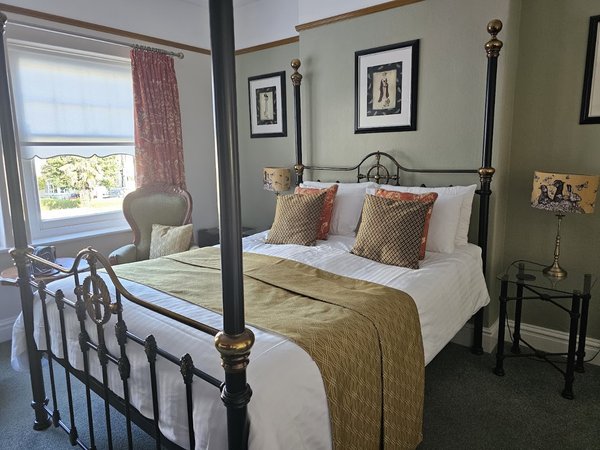 Glendower House