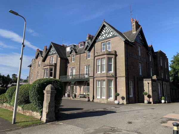 Glenesk Hotel