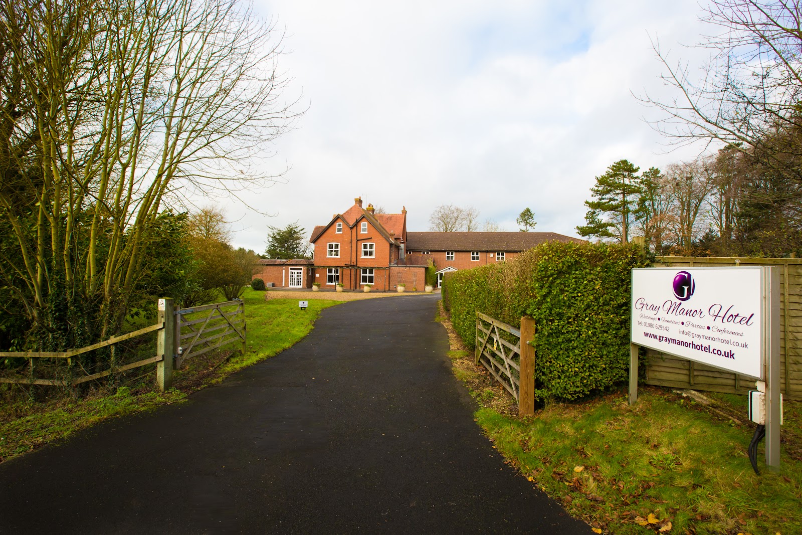 Gray Manor Hotel