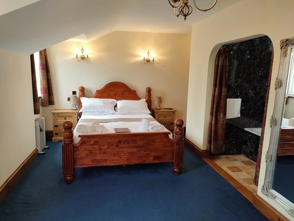 Great Trethew Manor Hotel & Restaurant