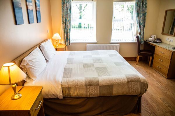 Groarty House & Manor B&B