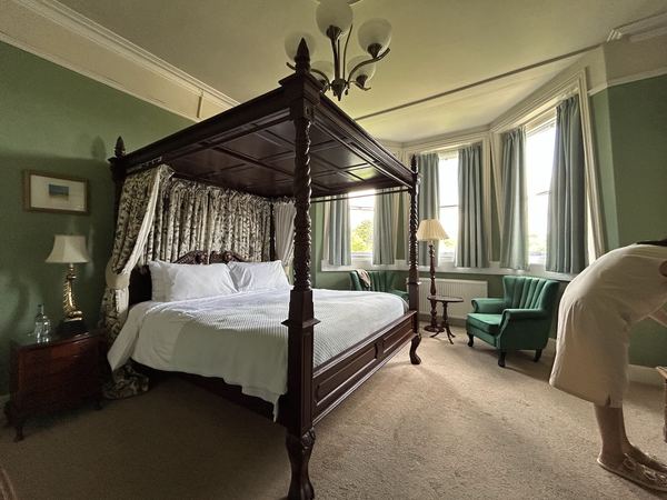 Grosvenor Villa