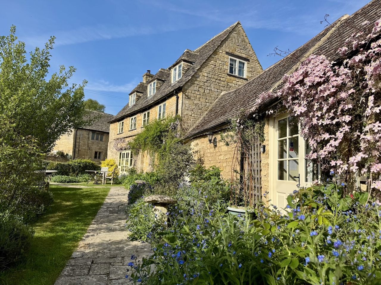 Guiting Guest House