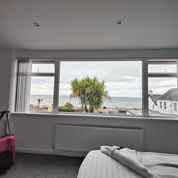 Halfway House Hotel