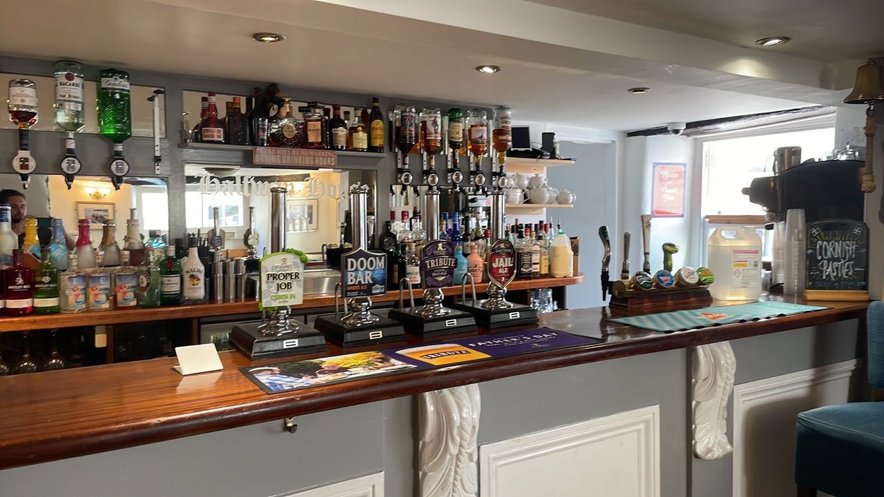 Halfway House Inn