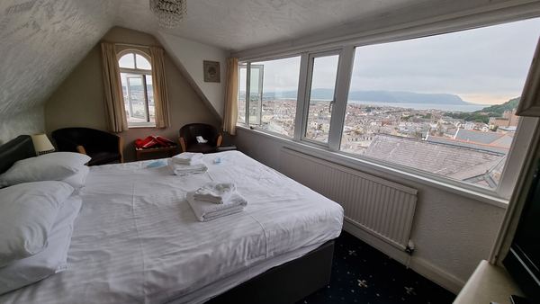 Headlands Hotel
