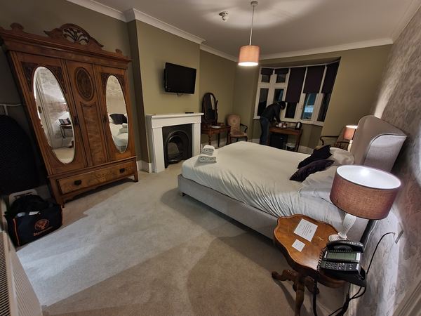 Healing Manor Hotel