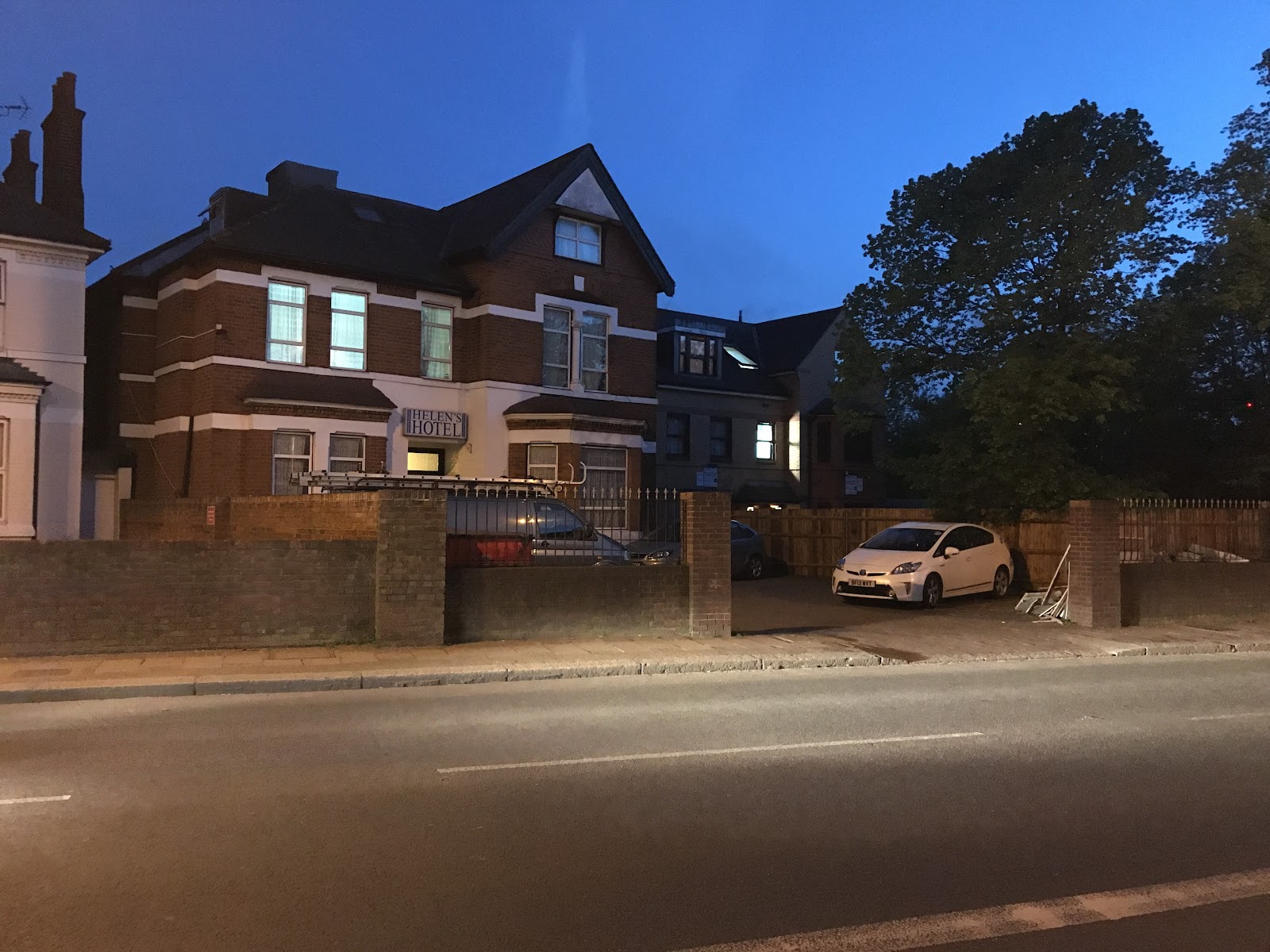 Helens Hotel near Wembley