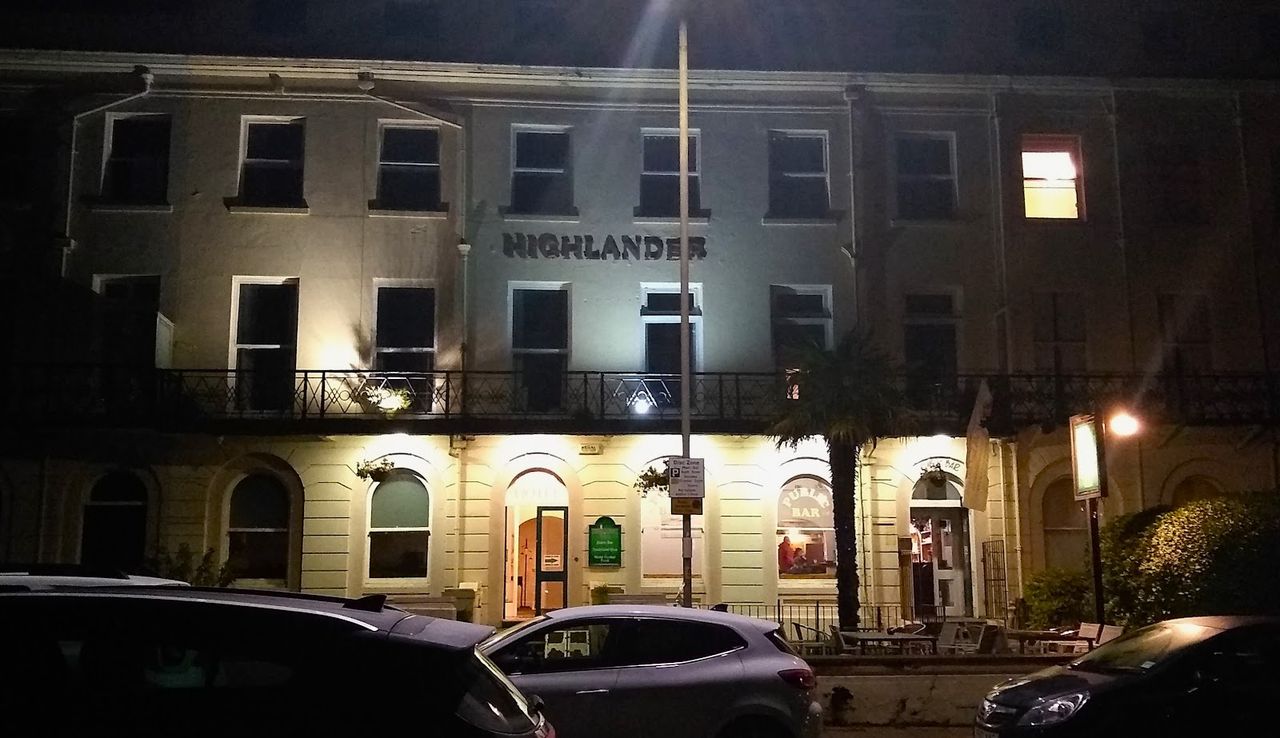 Highlander Hotel
