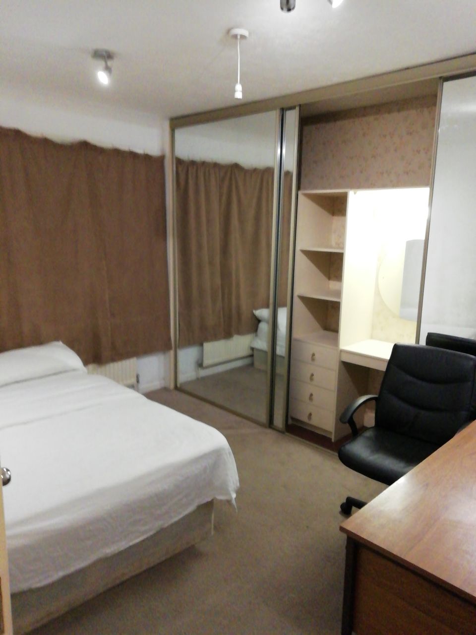 Hill Crescent Guest House