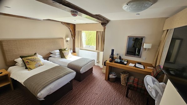 Hill Lodge