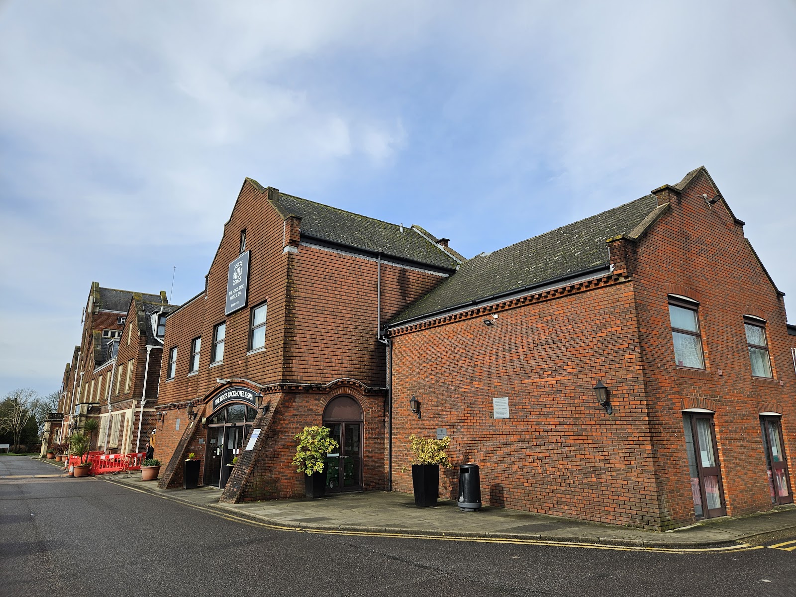 Hogs Back Hotel & Spa