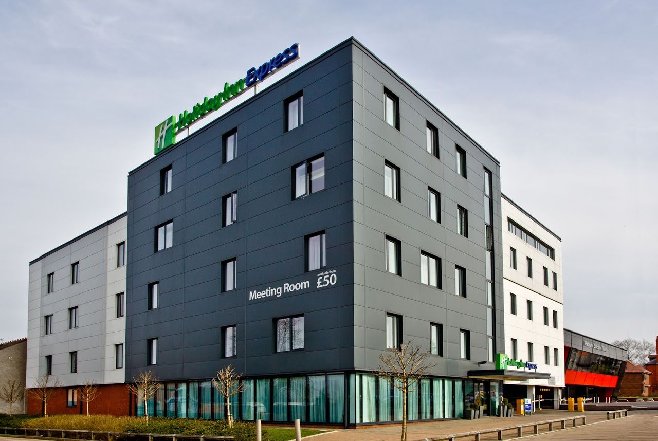 Holiday Inn Express Birmingham South A45